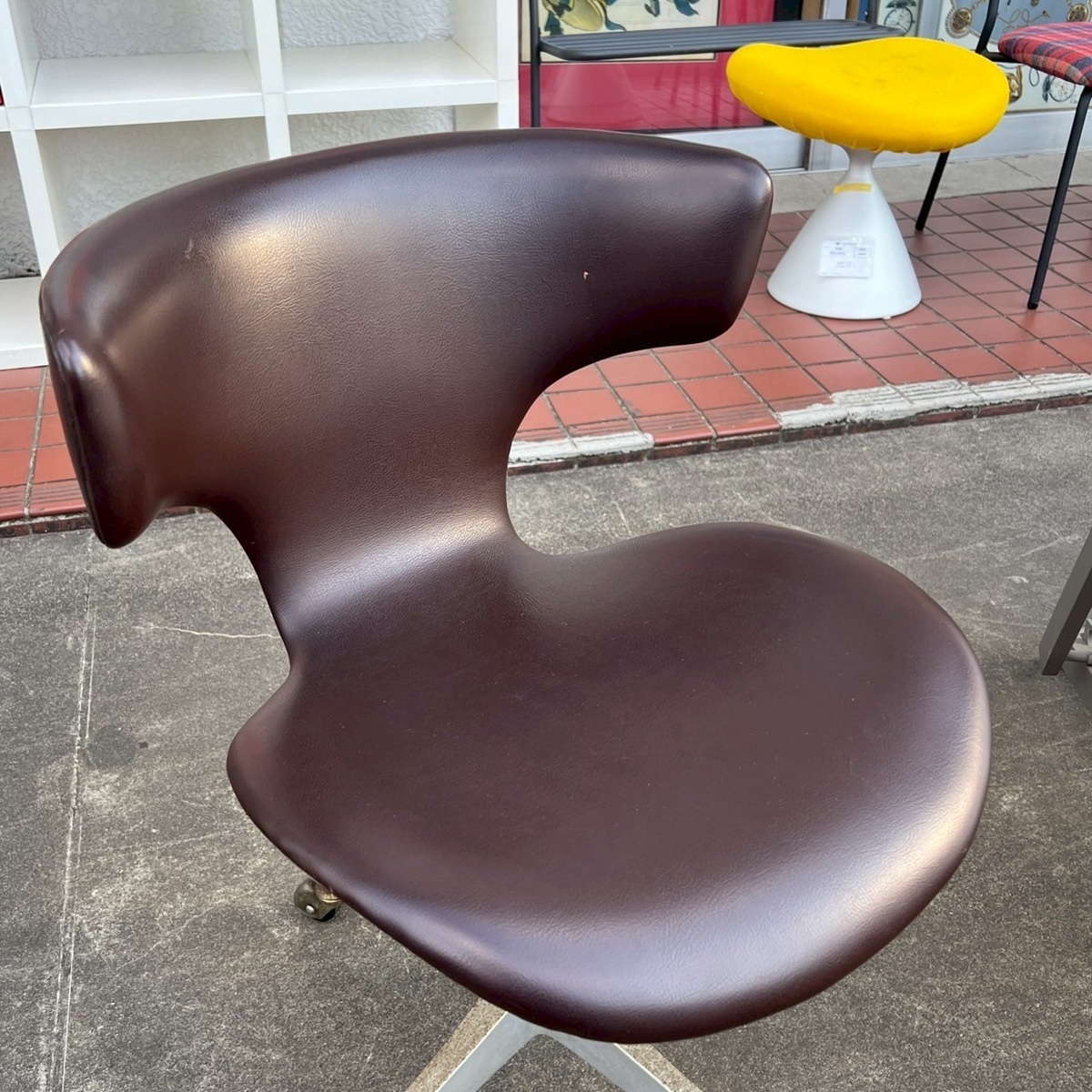 天童木工 TENDO 剣持勇 ヴィンテージ カブト チェア キャスター 椅子 回転 ダークブラウン系_画像6