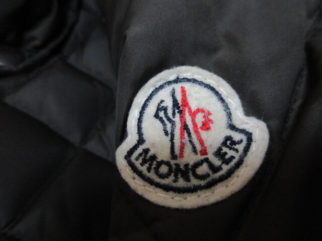 モンクレール MONCLER 　GIRARDOT 　袖ロゴ　ワッペン　ダイヤ　キルティング　フード　ダウン　ジャケット　0 国内正規品_画像3