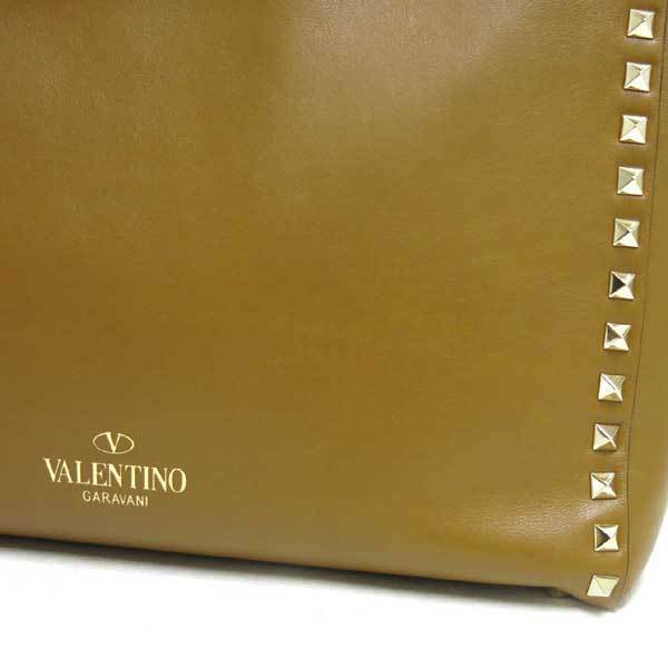  новый товар обычная цена 22 десять тысяч VALENTINO GARAVANI блокировка заклепки большая сумка Rockstud Untitled tote Brown MW2B0186BOL Valentino 