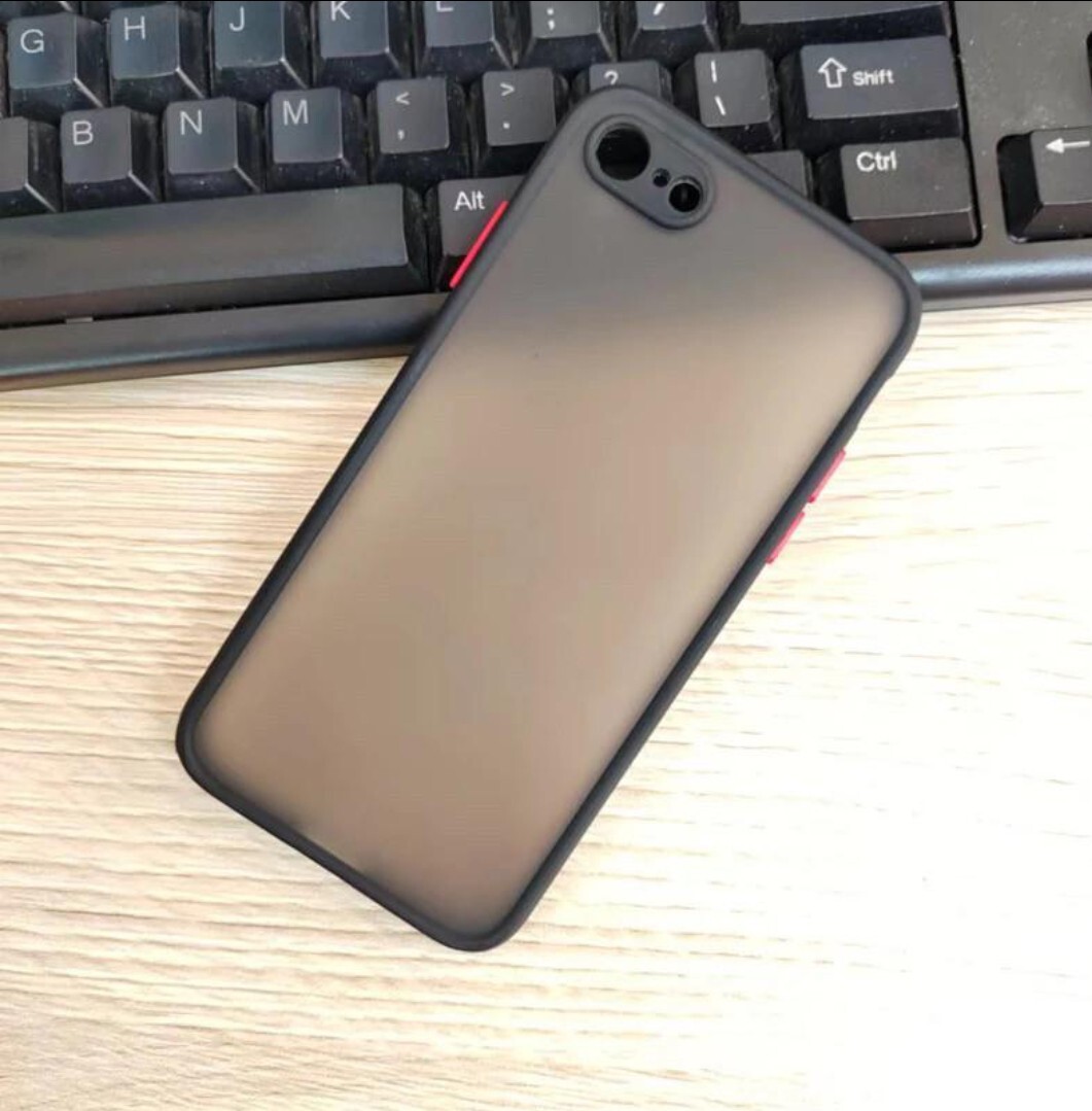 iPhoneSE2用　SE3用 iPhoneケース 透明ケース 半透明ケース スマホカバー マット 黒 耐衝撃 可愛い 韓国 TPU 軽量 ケース カーバー_画像2