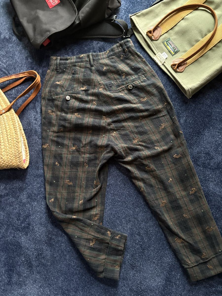 超美品 定価30,800円 Ne-net ネネット 高品質コットン ピケ生地 サルエルパンツ ハイウエスト釦 お洒落刺繍パンツ size2(M) ウエスト78cm_画像3