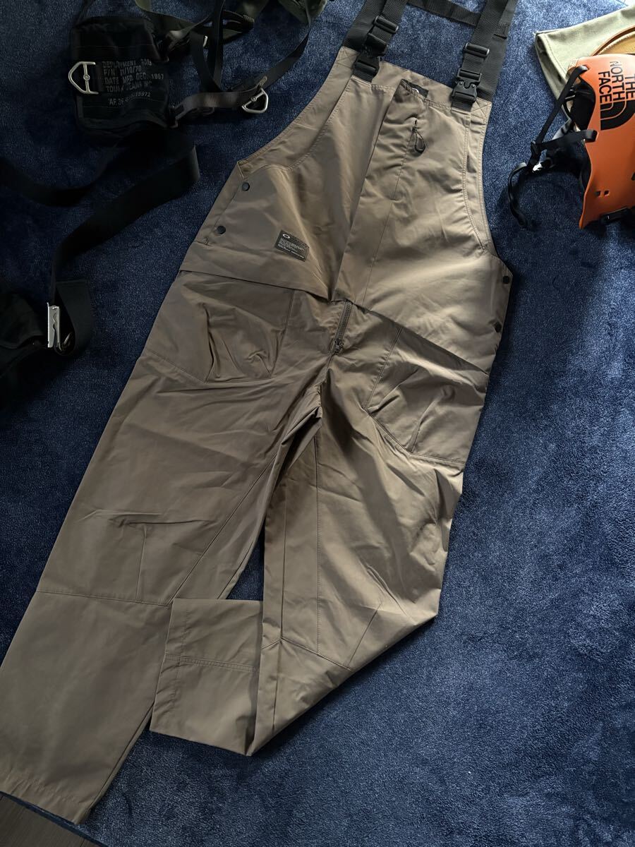 新品 定価25,300円 オークリー OAKLEY 高性能オーバーオール Fgl Class C All In One 1.0 スノボ/スキー ロングパンツ sizeXL FOA406351_画像9