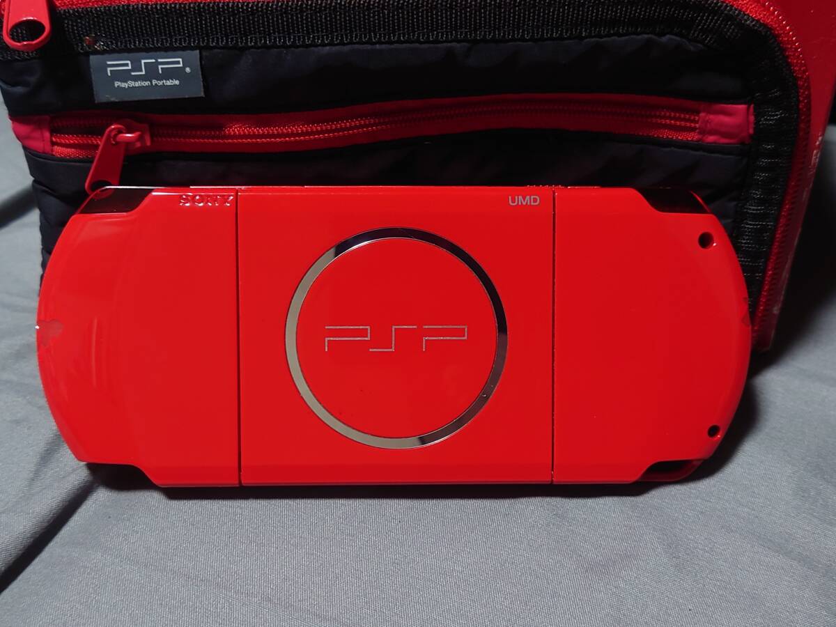 PSP-3000 モンハン3rd ハンティンググリップ 大容量バッテリー対応モンハン黒カバー付き Playstation Portable SDカード付 動作確認済_画像3