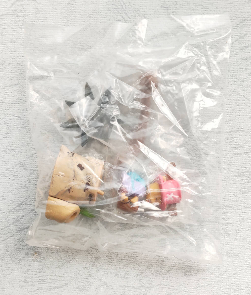 ONE PIECE ワンピース ジオラマ ワールド PART.1　ナミ＆チョッパー　2体セット　バンダイ　ガチャポン　2002年　【未開封品】_画像5