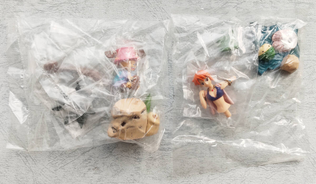 ONE PIECE ワンピース ジオラマ ワールド PART.1　ナミ＆チョッパー　2体セット　バンダイ　ガチャポン　2002年　【未開封品】_画像1