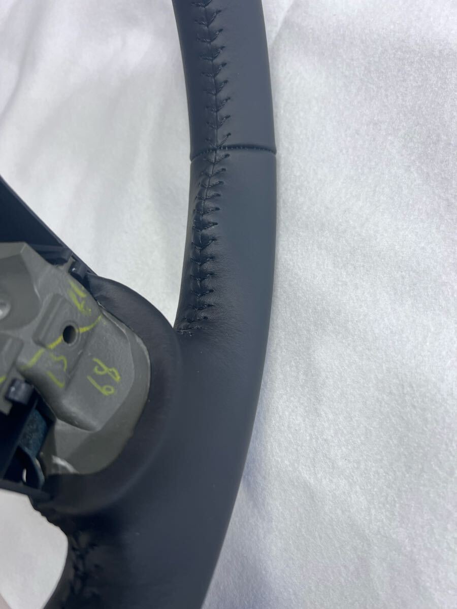 新車外し トヨタ 80系 ノア ヴォクシー エスクァイア 60 ハリアー レザー 純正ステアリング ハンドル GS120-05940_画像6