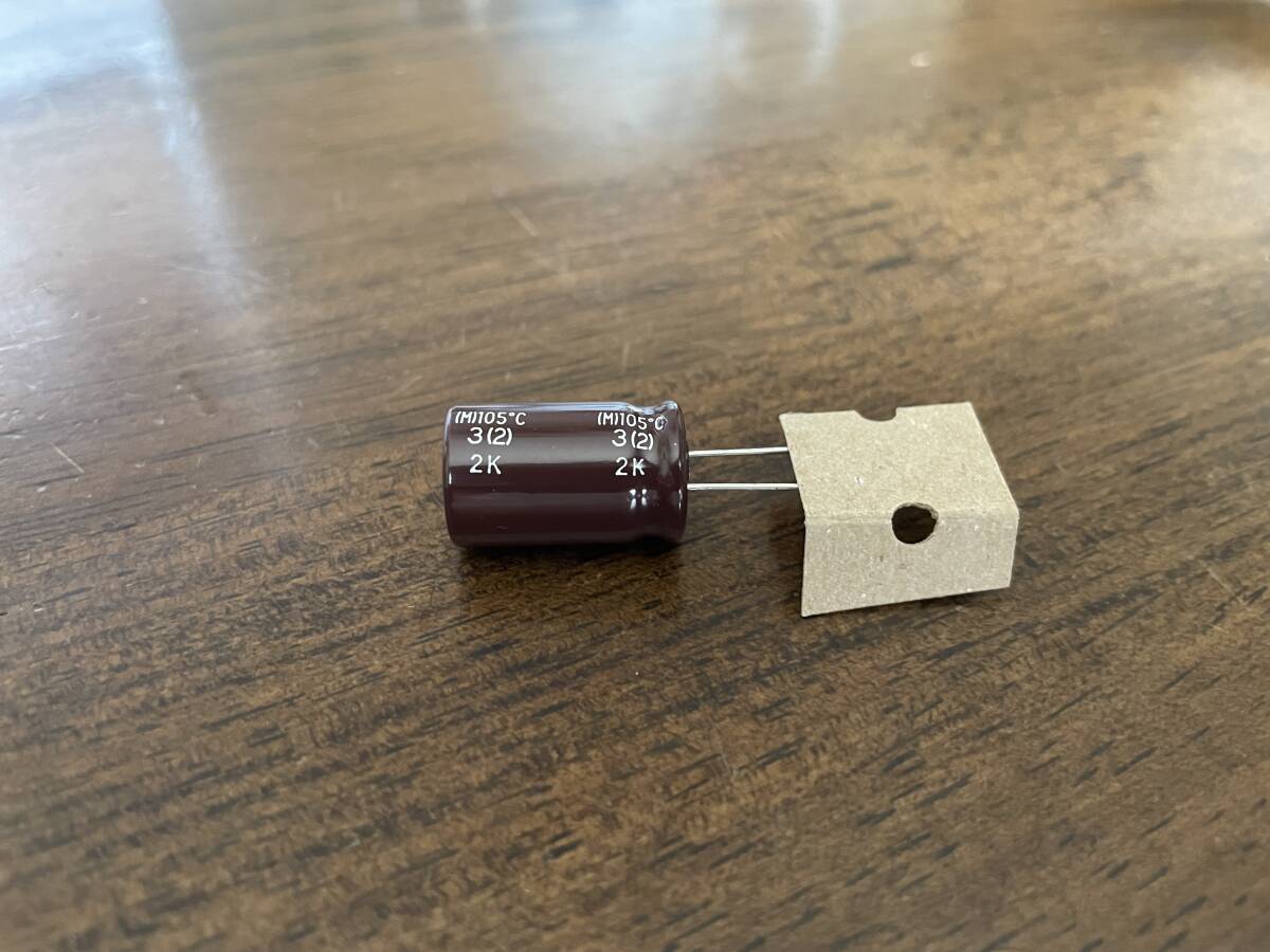 未使用 日本ケミコン リード形 アルミ 電解コンデンサー 100V 150μF (105℃) ２個セット \300即決_画像7