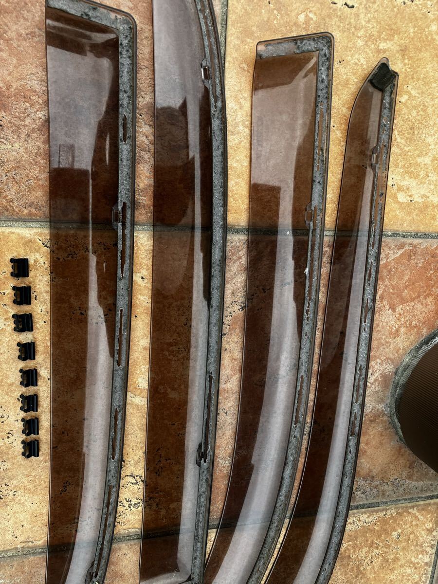 中古美品トヨタ純正 アルテッツァ ドア サイド バイザー 前後左右 テープ・クリップ付 GXE10/15 JCE10/15 SXE10 LEXUS IS200/IS300_画像4