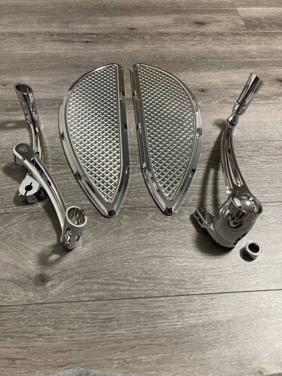 即納　ハーレー　フロアボード　シフター　ブレーキ　セット　ツーリング 　 FLHR FLHX FLHTCUフットペグ メッキ　ソフテイル バガー　1_画像1