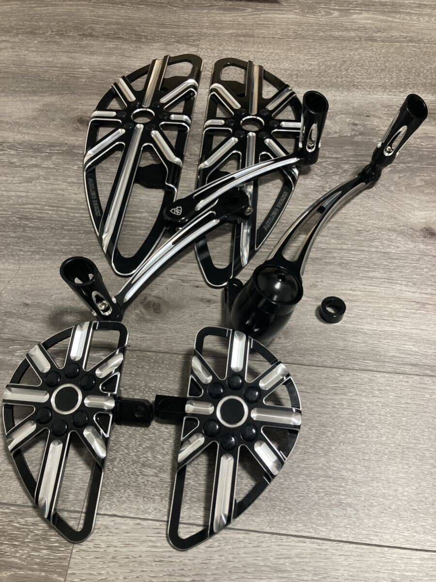 即納　送料込み　フロアボード　フルセット　パッセンジャー　ハーレー　ツーリング　ソフテイル フットペグ　シフター　ブレーキ_画像1