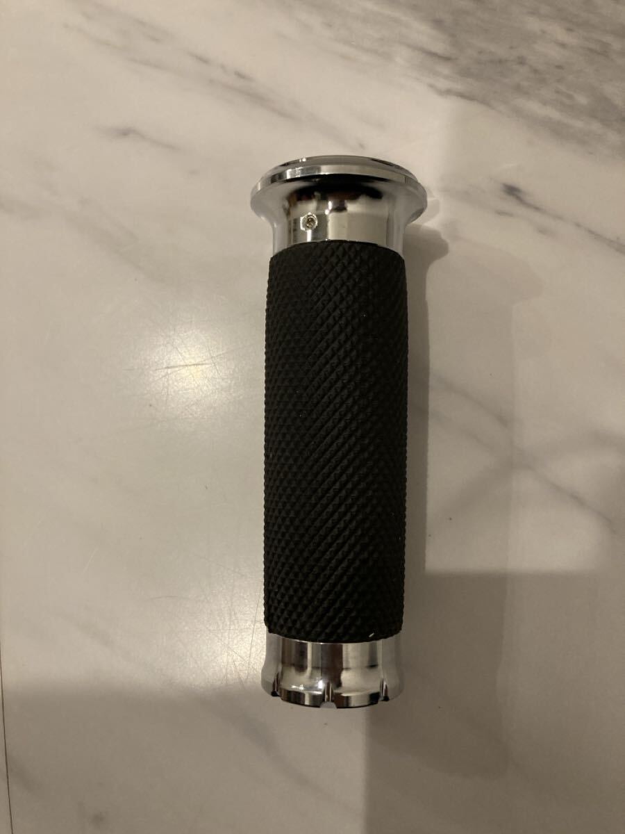 送料無料　即納　ハーレー　ハンドル　グリップ　RSD ツーリング　ドラッグスター スティード バルカン 1インチ アメリカン　メッキ_画像4