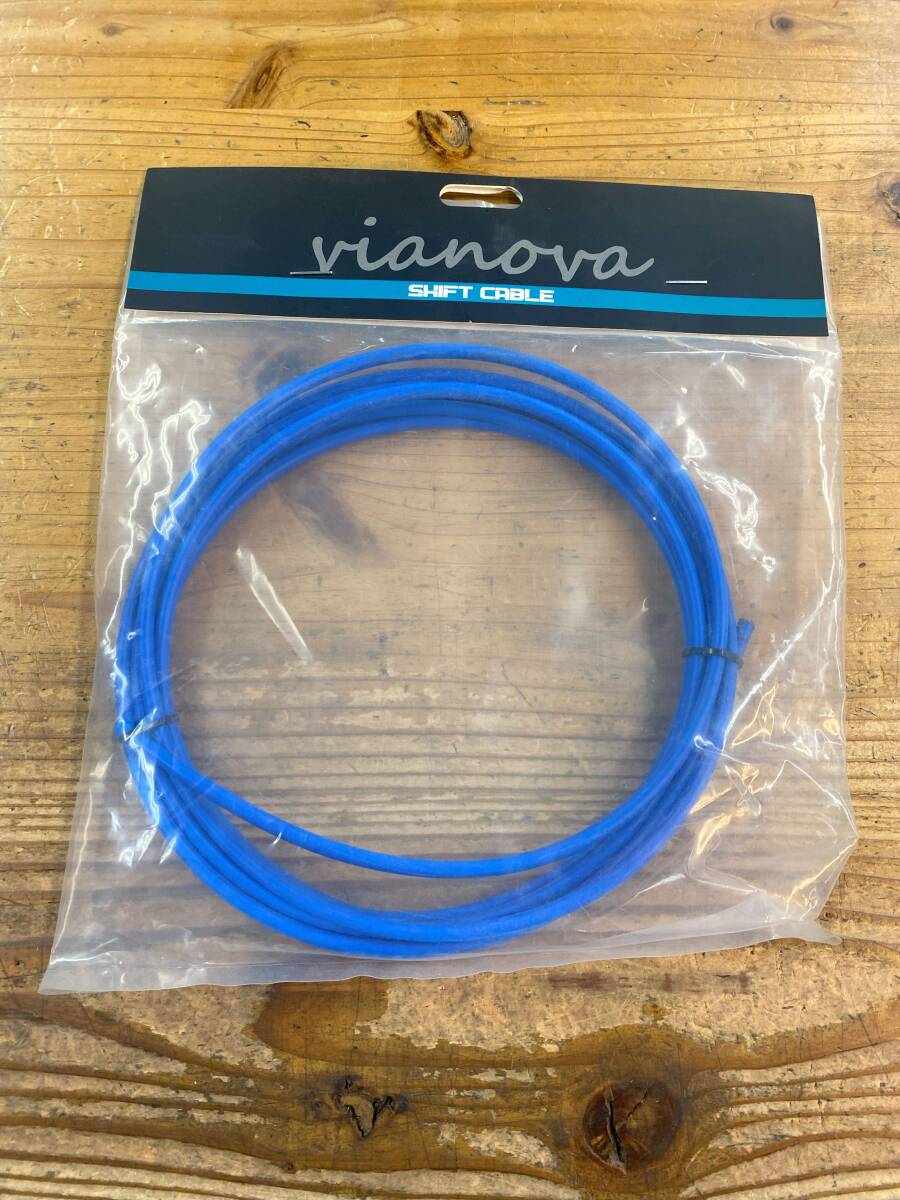 自転車用シフトアウターケーブル　A型ブルー　vianova オリジナル　φ4mmx3000mm_画像1