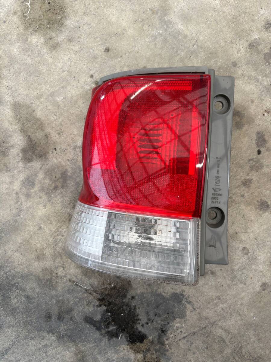 【中古】ダイハツタント L375/385係 テールランプ 左_画像1