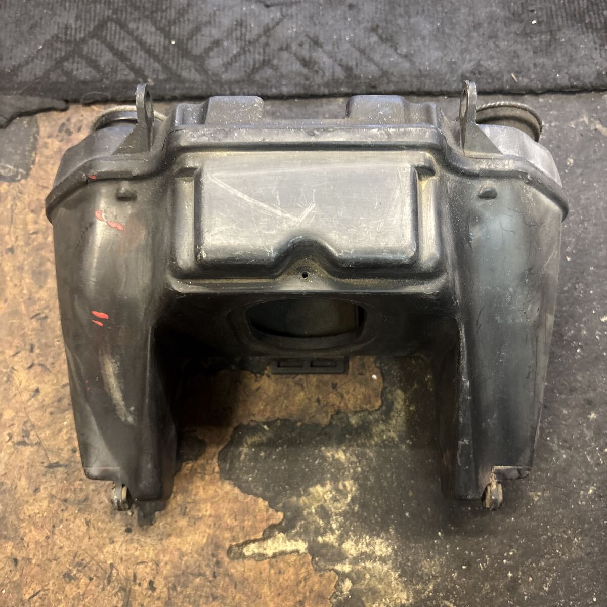 カワサキ Kawasaki ゼファー400χカイZR400G G5- 純正エアークリーナー ボックス エアクリ ケースZR400C A42_画像1