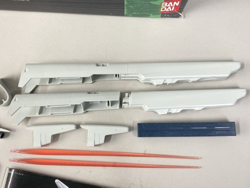 i1851 バンダイ 1/144 ガンダム GP03 デンドロビウム RX-78GP03 プラモデル 組立済み おもちゃ ガンプラ_画像5