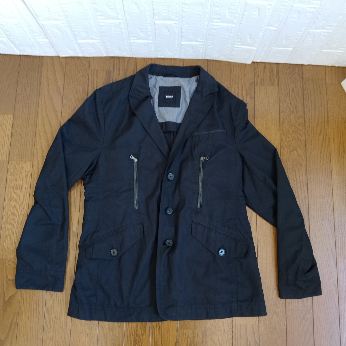 2320【中古】BOSS GOLF ボスゴルフ ゴルフウェア 長袖衿付きジャケット メンズサイズML (US 40R)黒_画像1