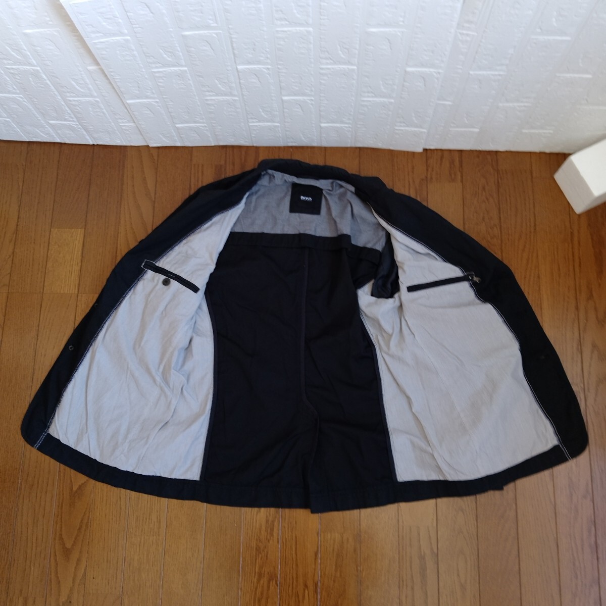 2320【中古】BOSS GOLF ボスゴルフ ゴルフウェア 長袖衿付きジャケット メンズサイズML (US 40R)黒_画像6