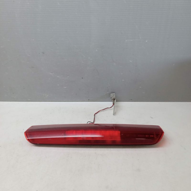 NC25|C25 Serena оригинальный верхний стоп-сигнал 2Z2-15-1/25G576* включение в покупку не возможно