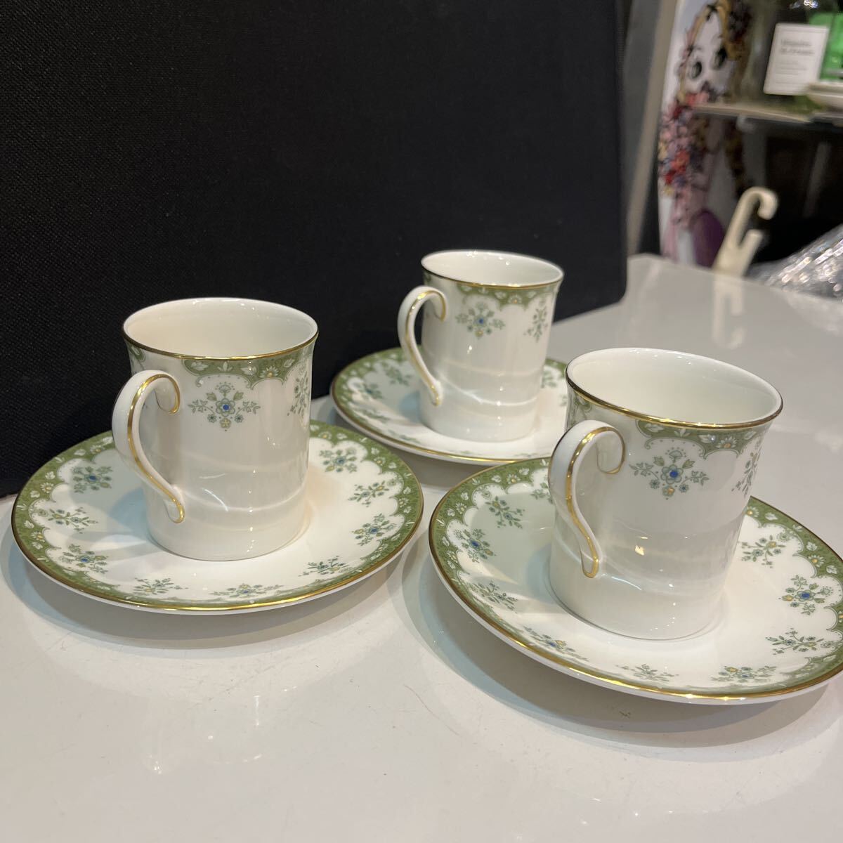 ◯ ROYAL DOULTON・ ロイヤルドルトン・ASHMONT・アシュモント・デミタスカップ&ソーサー・3客セット_画像2