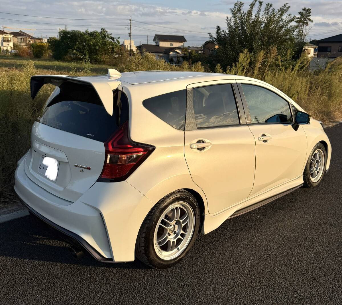 希少 ! 【ライトチューン】ノート NISMO S(E12改)5速 NIMSO レカロ製 バケットシート Enkei ホイール Nismoマフラー 車高調 ORCクラッチ _画像4