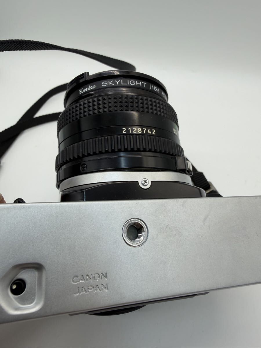 ◎Canon AE-1 フィルムカメラ FD 50mm f/1.8 レンズ付き 動作未確認 現状品 希少品 プレミアム_画像4