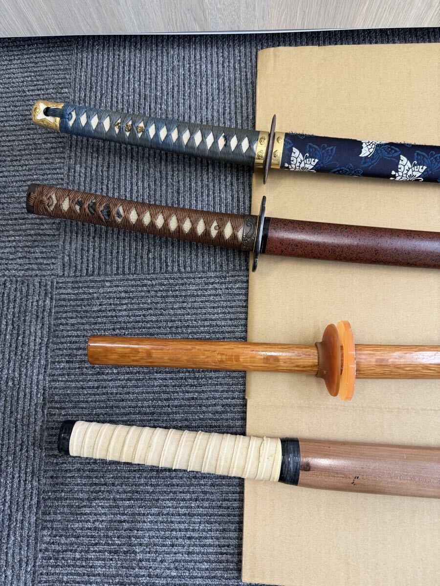 【模造刀・木刀・竹刀 3本セット】（侍刀・居合刀風・稽古用）全長約110cm コスプレ・インテリア・武道用 現状品 プレミアム感あり_画像3