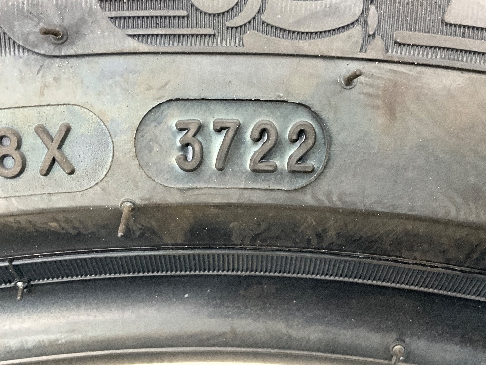 新品タイヤ 処分特価 4本セット 215/50R17 95W ミシュラン PRIMACY4+ 夏 サマー 215/50/17 HR-V/インサイト b13801