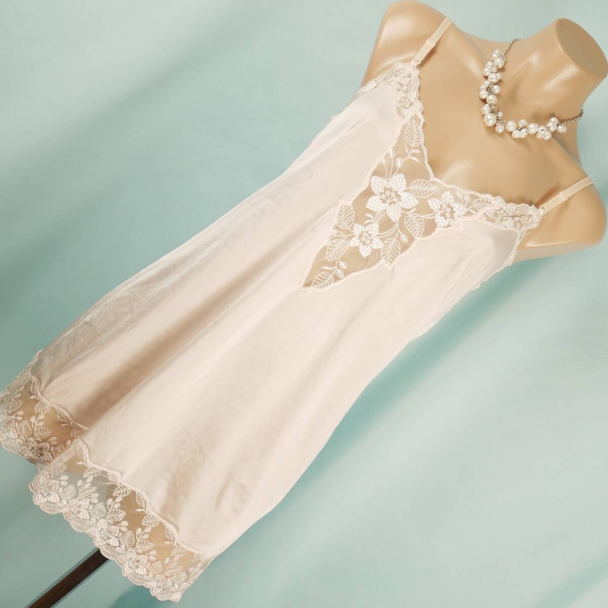 6079 ワコール 透け感花柄刺繍 スリップ M80-80 ピンク_画像3