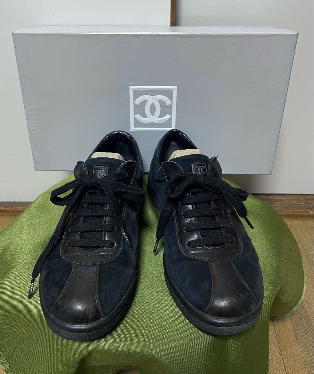 OT★CHANEL シャネル★スエード レザー スニーカー 36 1/2 23.5cm ココマーク オールブラック 黒 シューズ 靴 箱 ココマーク_画像1