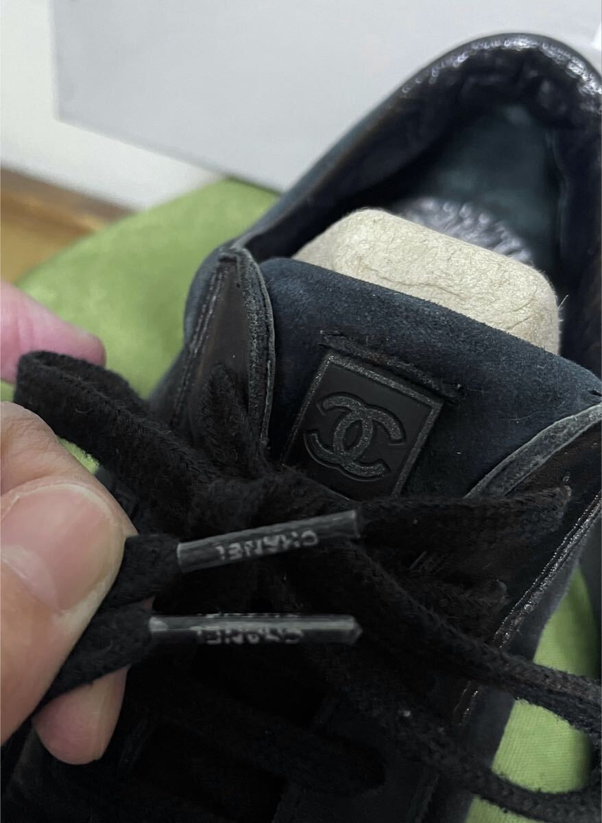 OT★CHANEL シャネル★スエード レザー スニーカー 36 1/2 23.5cm ココマーク オールブラック 黒 シューズ 靴 箱 ココマーク_画像8