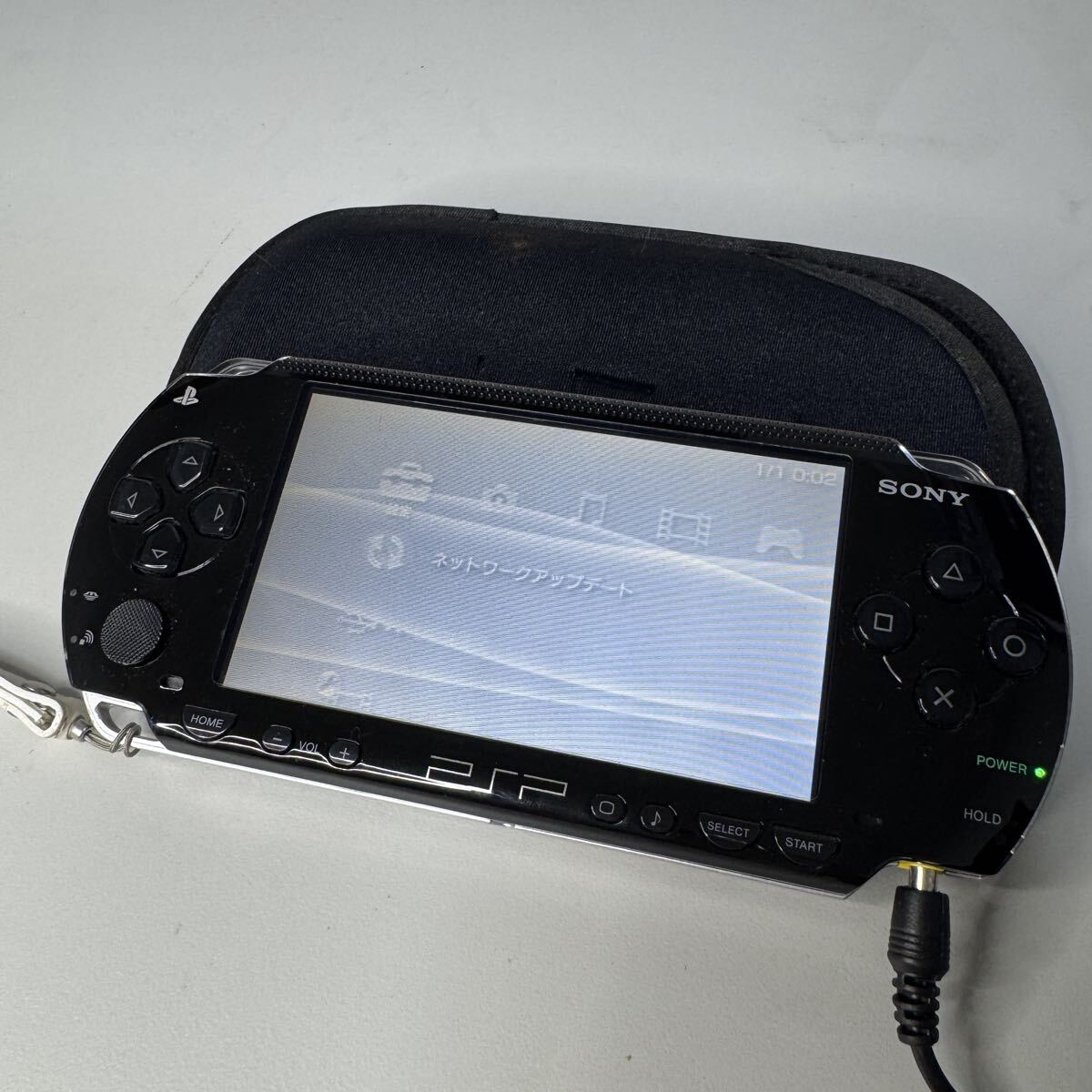 SONY PSP-1000 本体 ブラック / 初代 PlayStation Portable 動作確認済み ケース 麻雀格闘倶楽部ソフト付_画像2