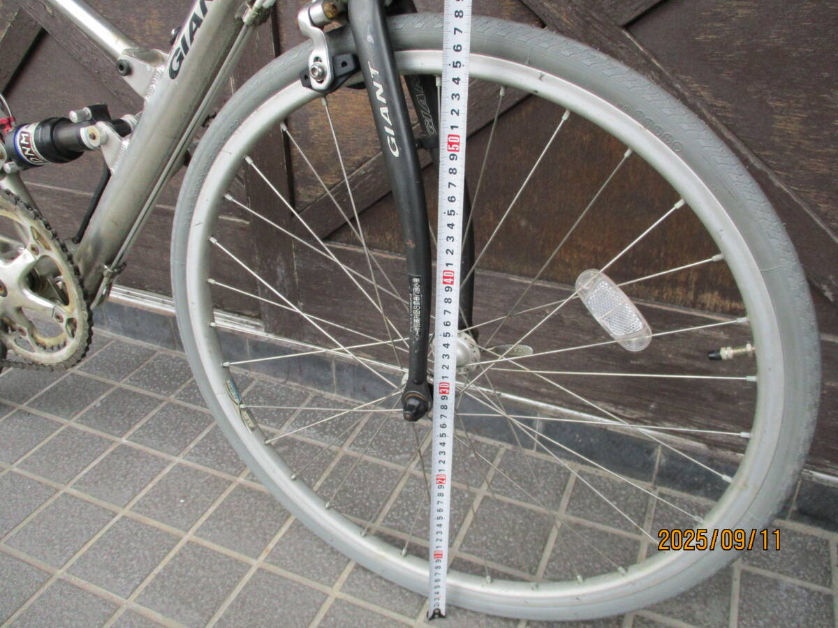 S-334【11-10】再● GIANT ジャイアント MR-4 折りたたみ自転車 シルバー 24インチ 当時物 ジャンク 要修理 アルミフレーム (8/28)_画像4