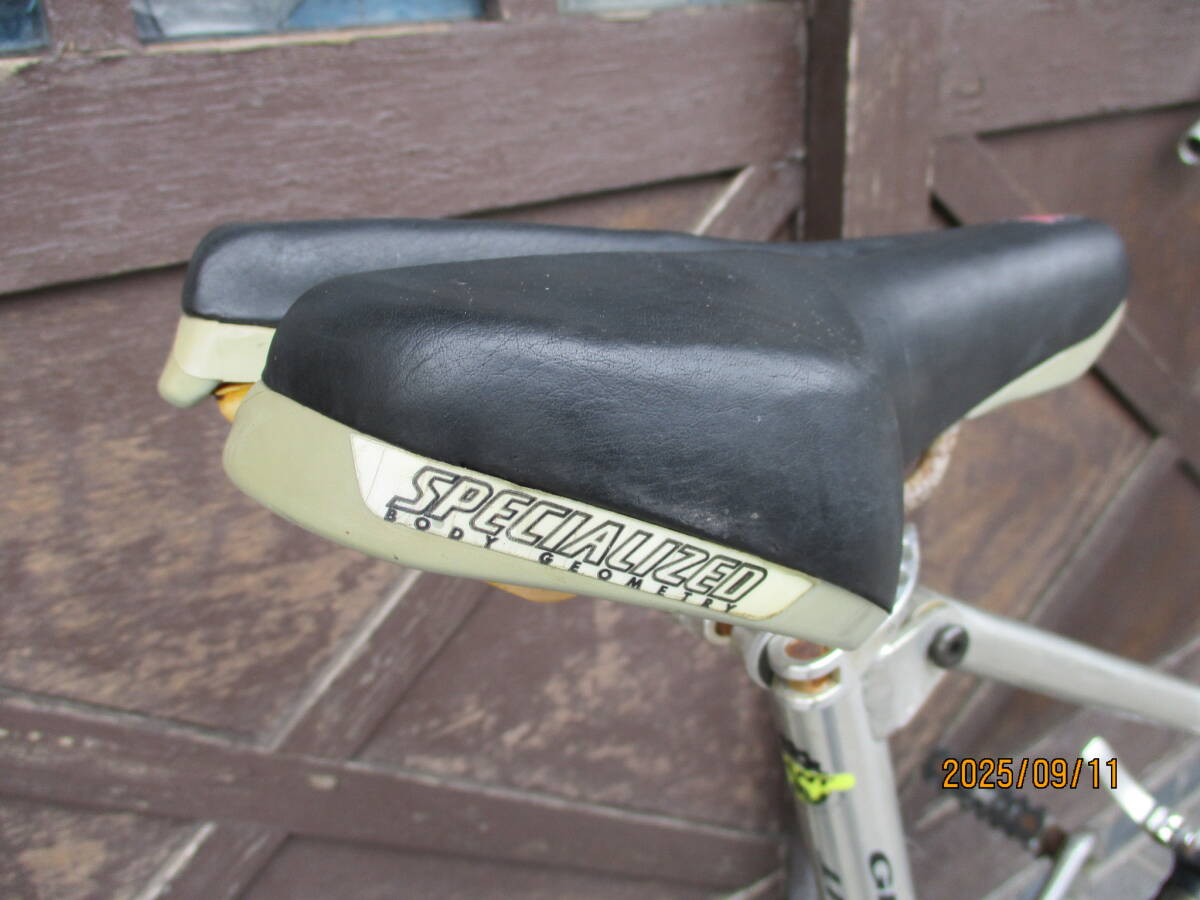 S-334【11-10】再● GIANT ジャイアント MR-4 折りたたみ自転車 シルバー 24インチ 当時物 ジャンク 要修理 アルミフレーム (8/28)_画像10