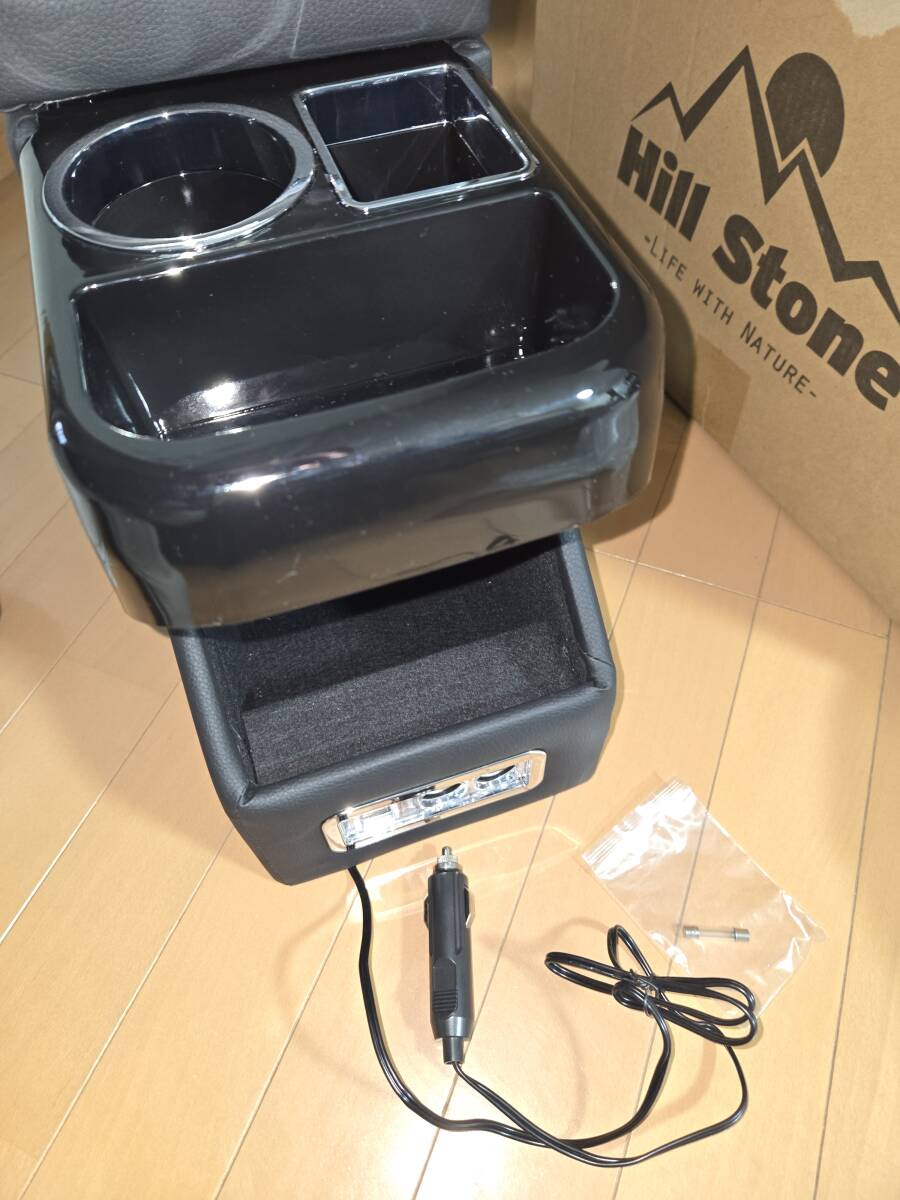 Fkstyle　コンソールボックス　USBポート（12ｖ）付　未使用品_画像3