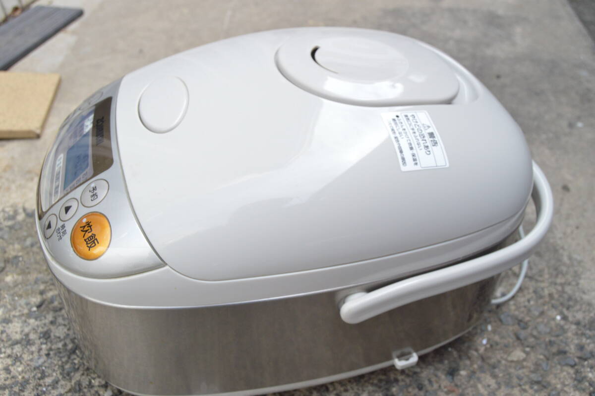 中古 動作品 象印 ZOJIRUSHI NS-TC10 マイコン 炊飯ジャー 炊飯器 _画像6