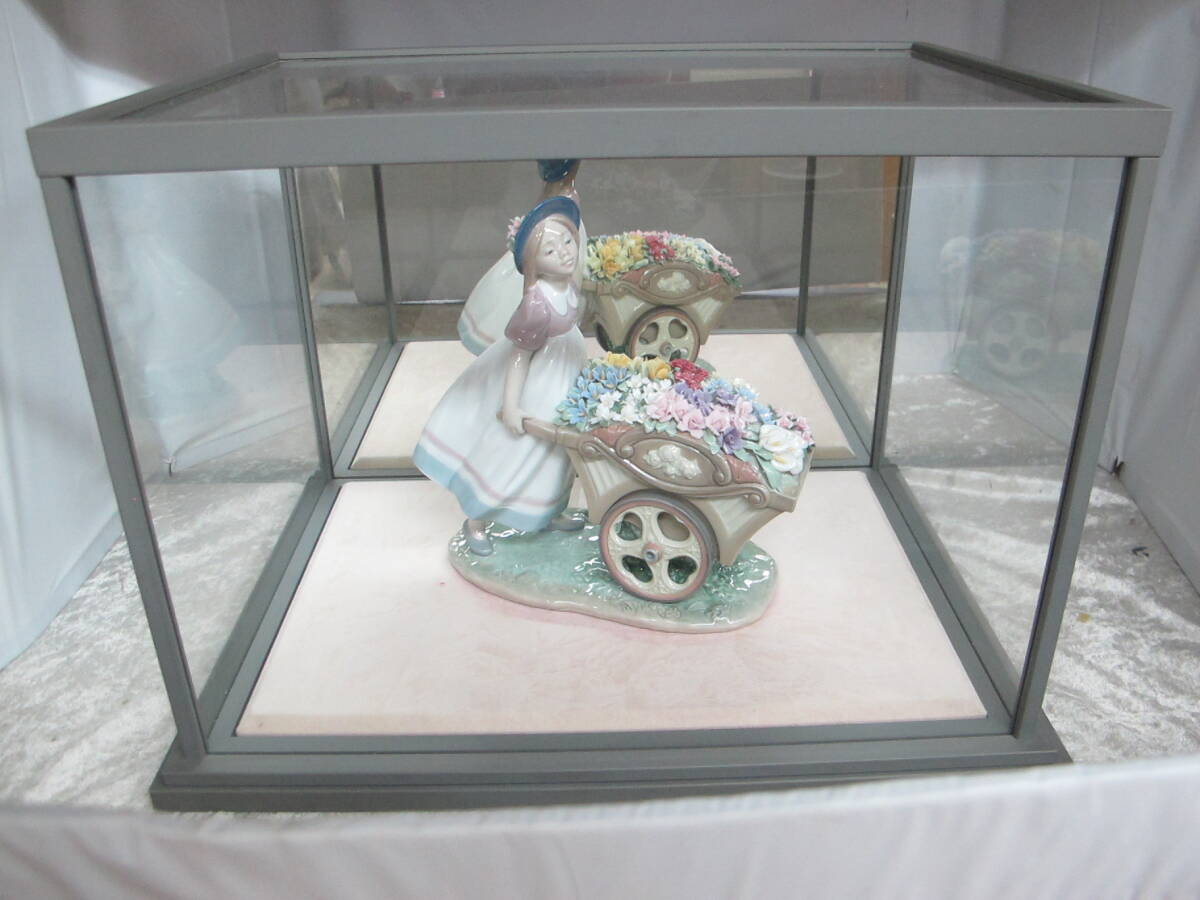 T10-21 LLADRO(リヤドロ) フィギュリン 陶器人形 【 可愛いお花屋さん 】 ケース付き 置物 インテリア レトロ アンティーク_画像1