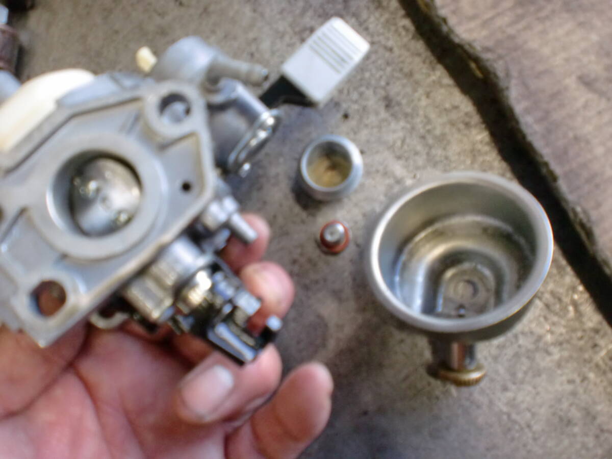 中古ホンダ 除雪機  HSS970n hss970クロスオーガ ジャンク キャブレター 汎用エンジン用 17B HONDA 送料600円 _画像1