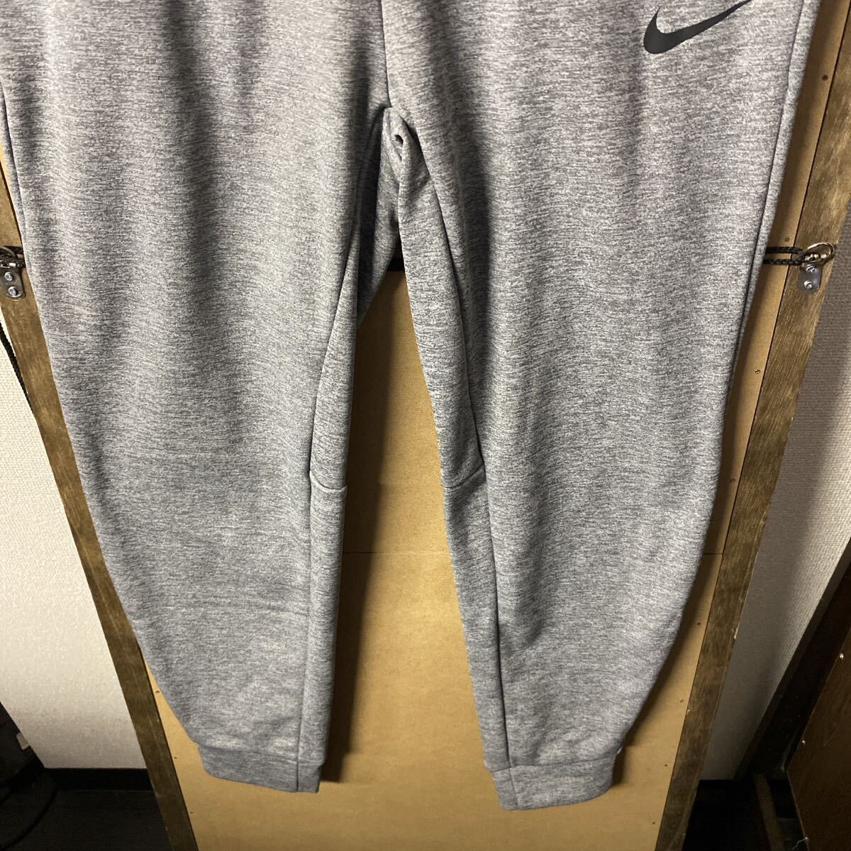 【新品】NIKE 裏起毛 スウェット リブパンツ XLサイズ_画像3