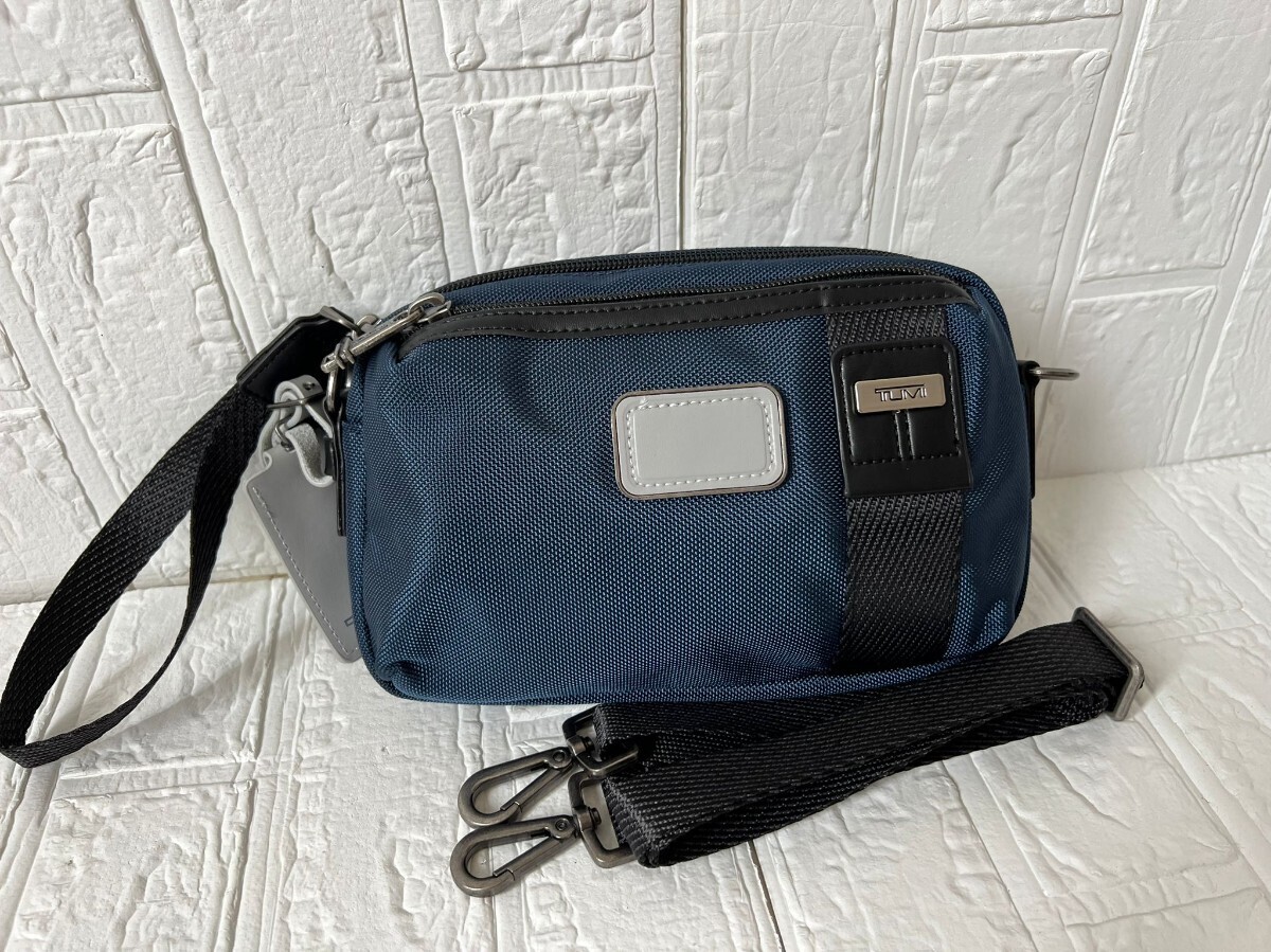 TUMI トゥミ　バッグ　ショルダーバッグ　ボディバッグ　斜め掛け　ショルダー付き_画像1