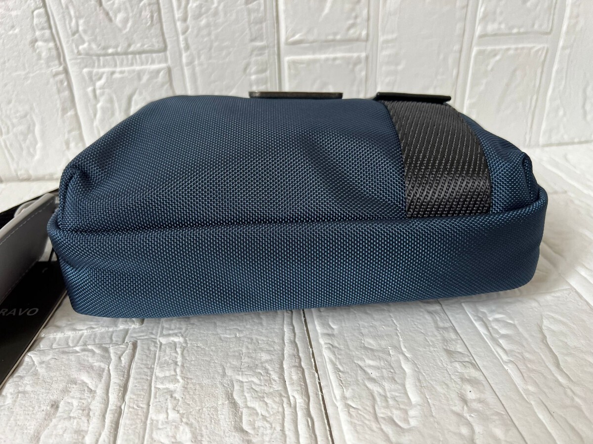 TUMI トゥミ　バッグ　ショルダーバッグ　ボディバッグ　斜め掛け　ショルダー付き_画像5