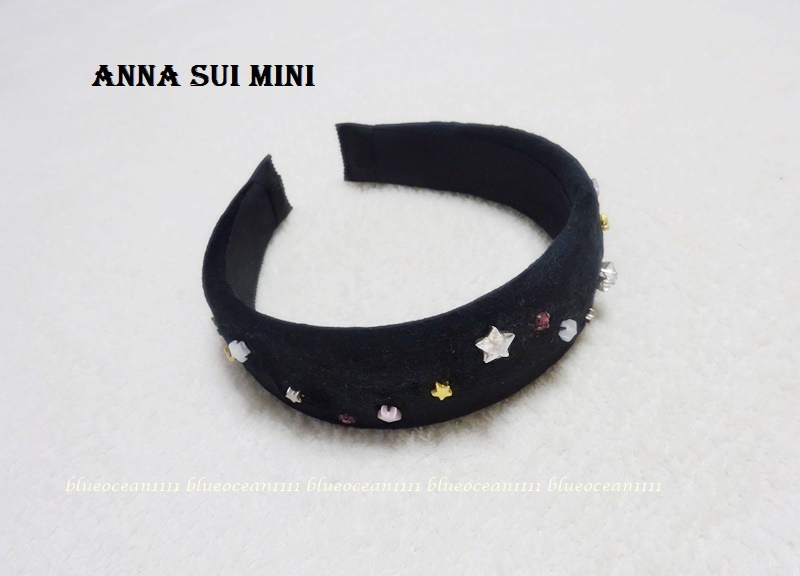 新品 5,390円 【アナスイミニ】ロゴチャーム付きスタービジューモチーフ ベロアカチューシャ 130 140 150cm ワンピース スカート カーデ _画像3