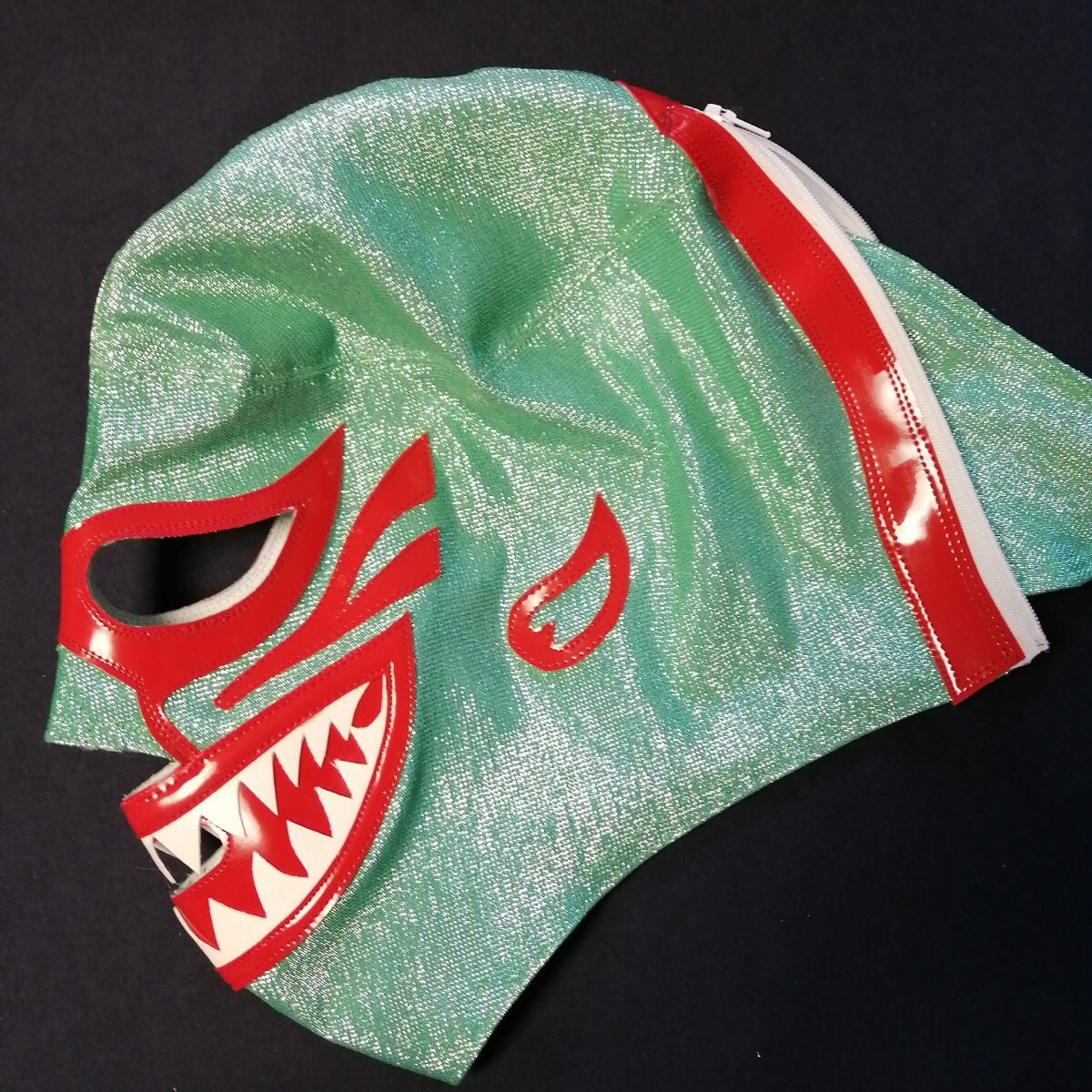 ミルマスカラス　黄緑ラメ　鮫口オーバーマスク　 プエブラモデル　 昭和レトロ　 メキシカンマスク_画像3