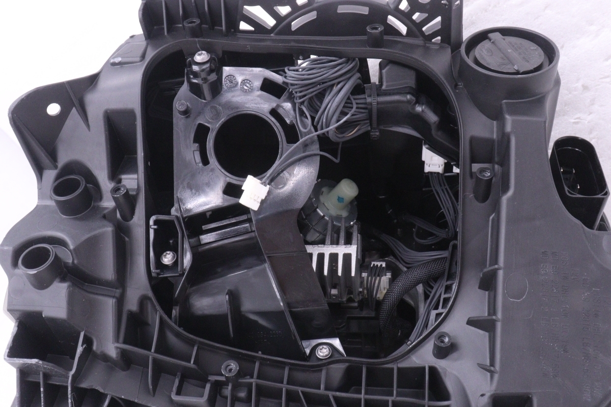 50-434* первоклассный товар *LED Porsche ta кальмар n* правая передняя фара 9J1.941.034.J черный оригинальный (YM)