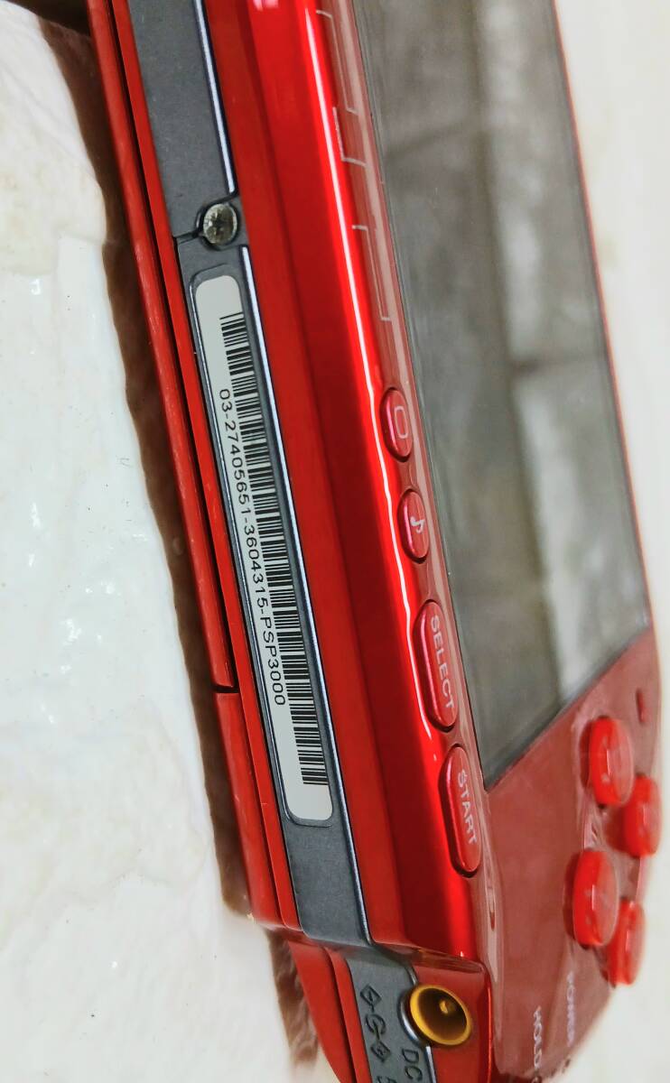 n175【現状/ジャンク品】SONY/ソニー プレイステーションポータブル PSP-3000 PSP (レッド) _画像5