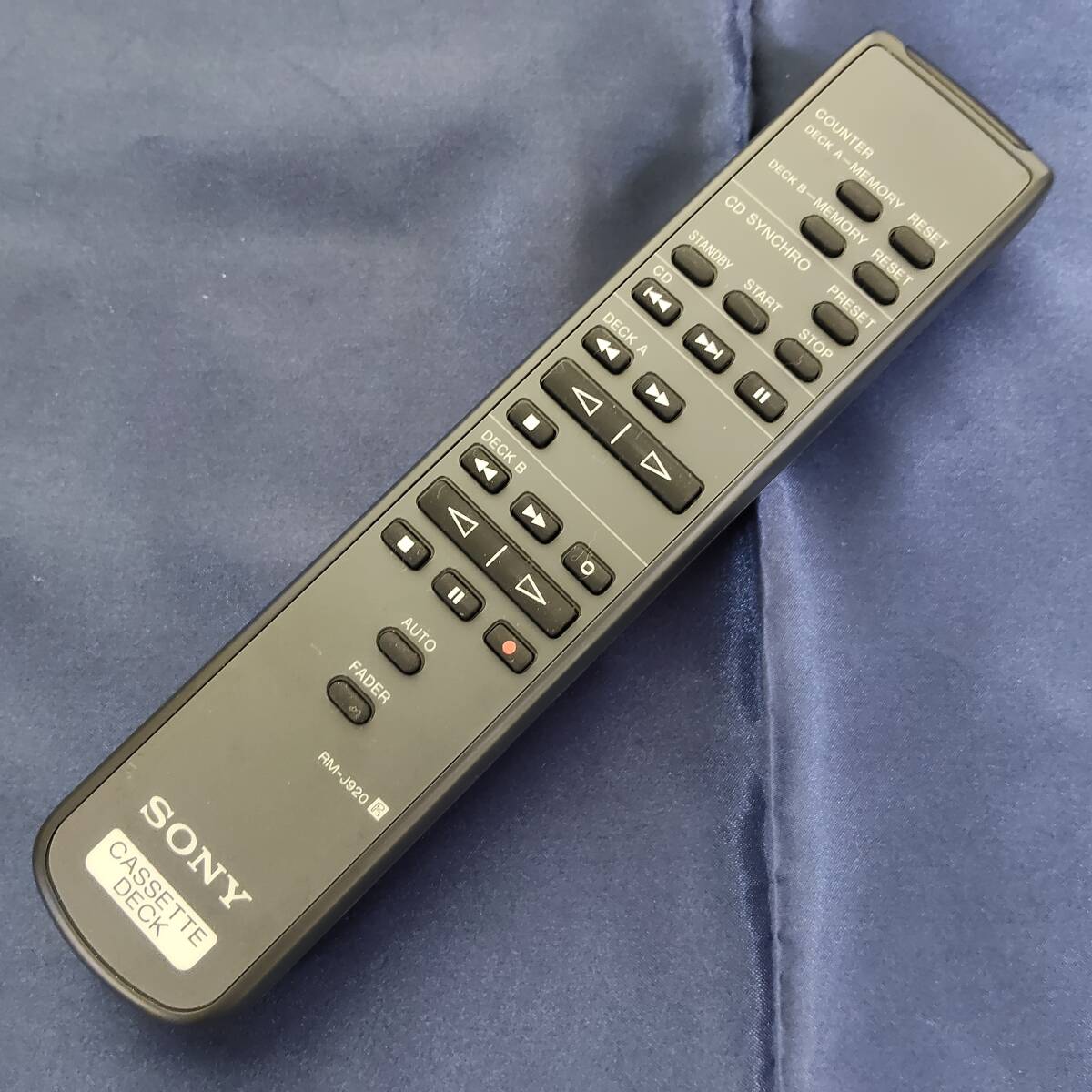 SONY ソニー カセットデッキ用 リモコン RM-J920 赤外線発光確認済み 文字消え無し 電池端子サビなし_画像1