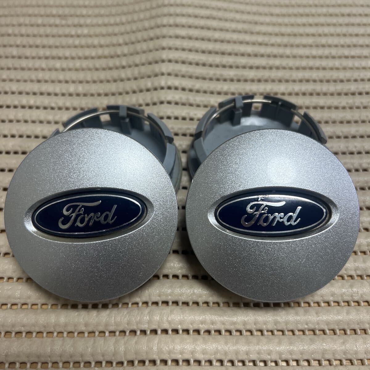 フォード Ford 純正 genuine センターキャップ　6F23 1A096 BA 5L24 1A096 AA_画像4
