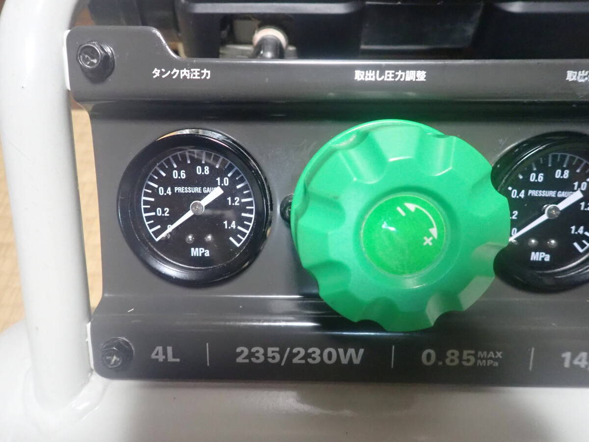 ★SK11★オイルレスコンプレッサー　低騒音モデル　SW-045　SW-L04SPF-01　100Ｖ　4Ｌタンク　通電・動作確認済み_画像3