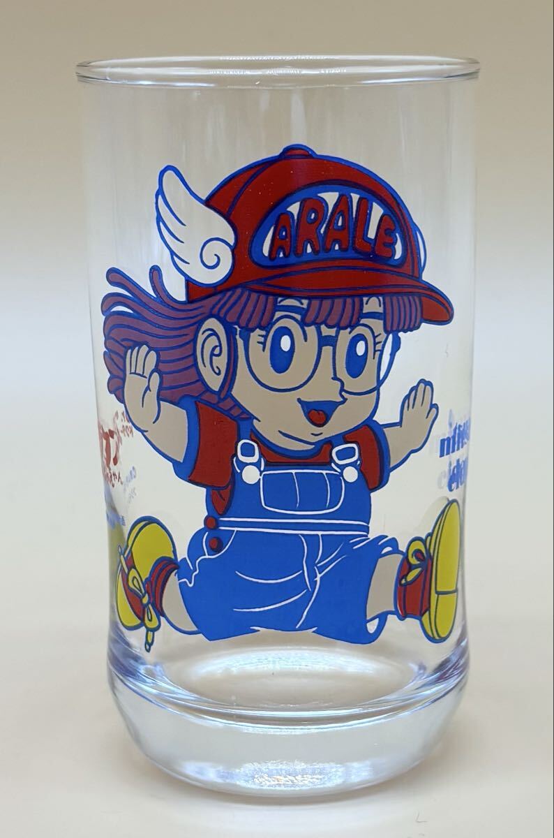  не использовался * Showa Retro * Dr. Slump Arale-chan * стакан *2 шт. комплект * три tsu стрела носорог da-* подлинная вещь 