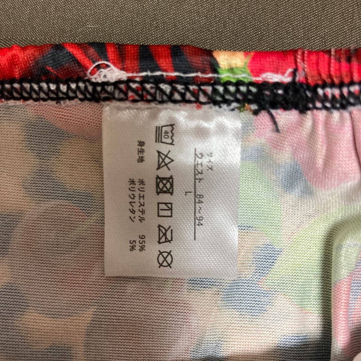 メンズフルバックショーツ、セクシー、薔薇の柄、ポリエステル95%ポリウレタン5%テロテロ生地、L、とんがり_画像6