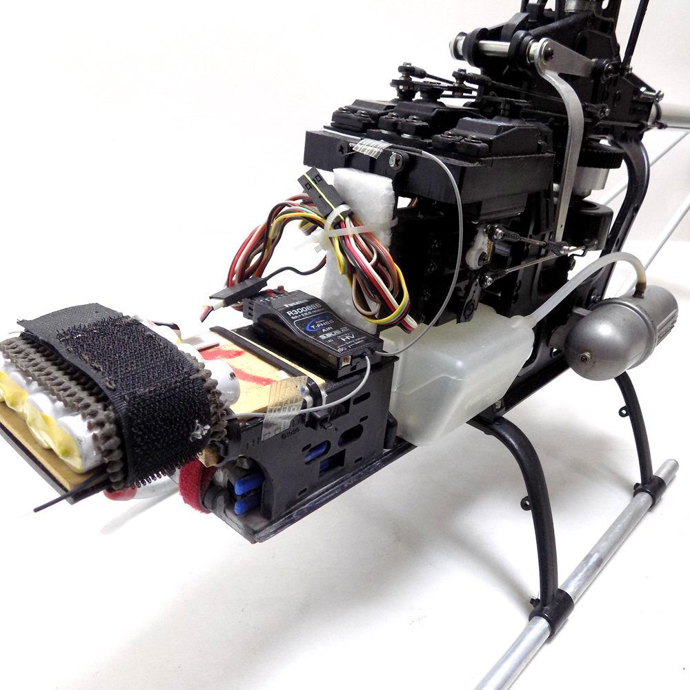 通電確認のみ HIROBO ヒロボ Shuttle Plus ラジコンヘリ コントローラー無 ヘリコプター エンジン_画像2